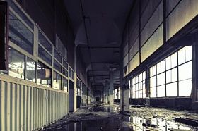 被遗弃的工厂图片