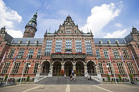 Academiegebouw 范地毯，G 大学主