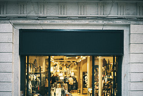 黑唱板店