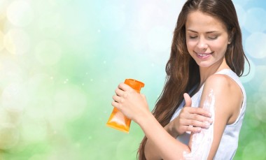 乳液、 防晒霜、 女人.照片