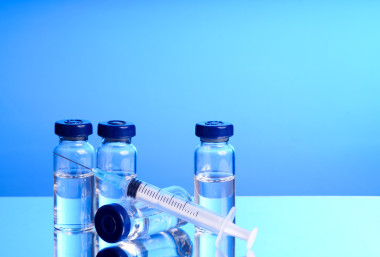 醫(yī)學小瓶和注射器