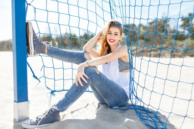 時(shí)髦的年輕女孩，構(gòu)成和 smaling