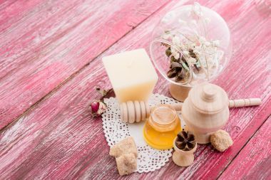 親愛的蠟燭和花