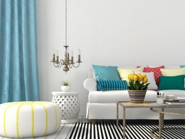 客廳與多彩的枕頭