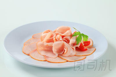 精致的切片雞胸肉