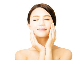 特写美丽亚洲年轻女人面对照片