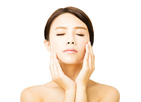 特写美丽亚洲年轻女人面对