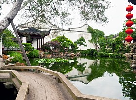中国公园在夏天图片
