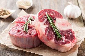 生牛肉牛排图片