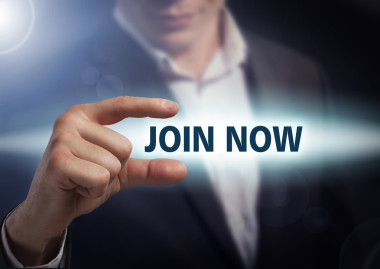 商人現(xiàn)在在虛擬屏幕上按下按鈕聯(lián)接。業(yè)務(wù)