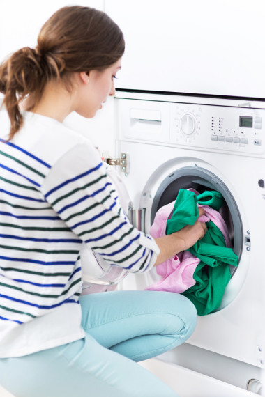 女人裝洗滌機(jī)