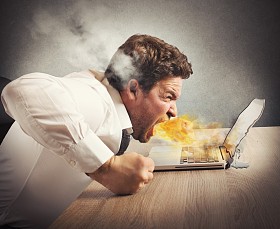 愤怒的商人吐火图片