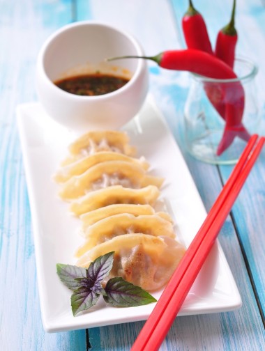 酱炒亚洲馄饨照片