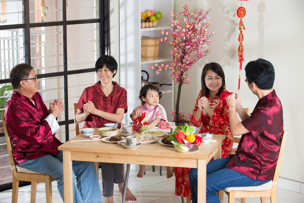 中国农历新年晚宴-家庭图片