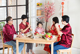 中国农历新年晚宴-家庭图片