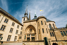 圣母大教堂、 卢森堡是罗马天主教大教