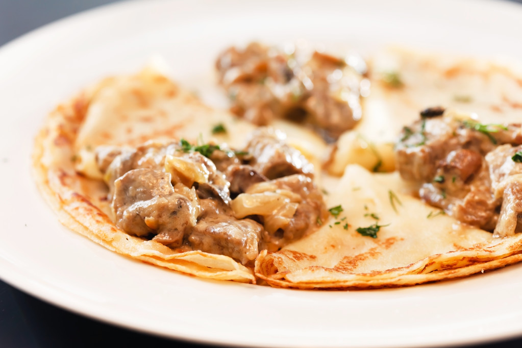 在板上的肉煎 在板上的肉煎