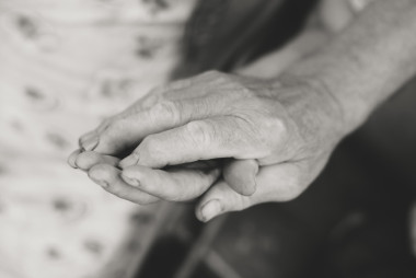 高級夫婦手中，關(guān)閉了圖像