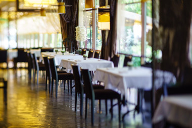 現(xiàn)代餐廳內(nèi)部