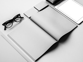 在灰色的背景上的元素集图片