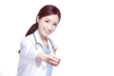 醫(yī)生用聽(tīng)診器放棄拇指圖片