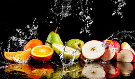 梨、 苹果、 柑桔、 Splashing 水