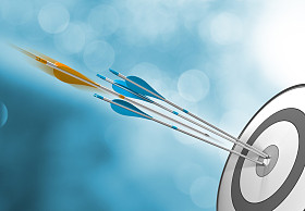 成功的概念，击中目标