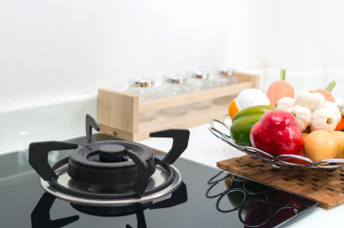 厨房及室内，电炉的细节图片