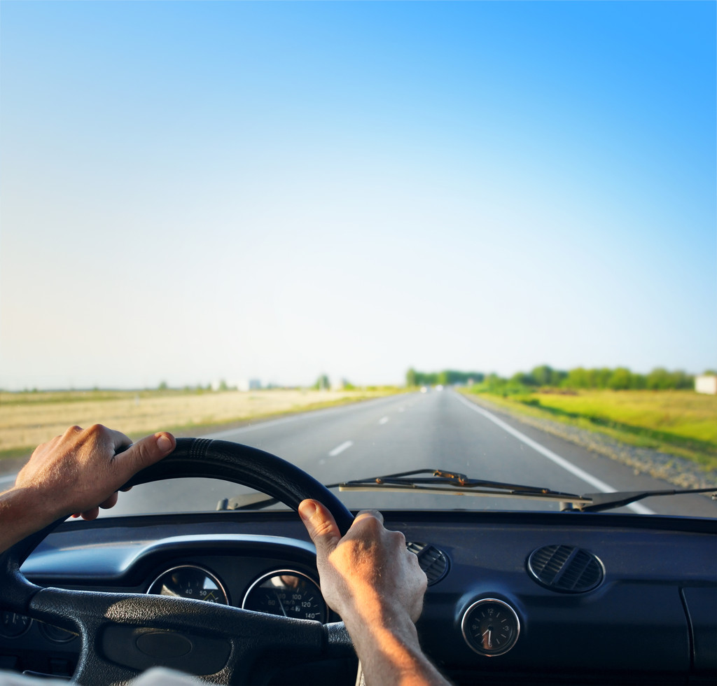 在车里照片 在车里照片