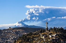 科托帕希火山喷发
