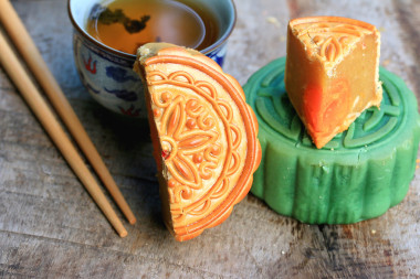 中秋月餅和熱茶-中國蛋糕圖片