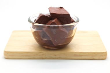 在木板上的豬肉血布