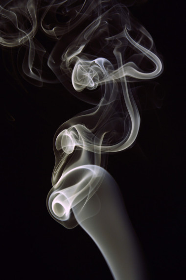 柔滑的煙浪的特寫