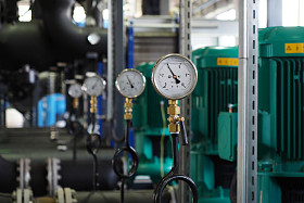 压力表和阀门的管线
