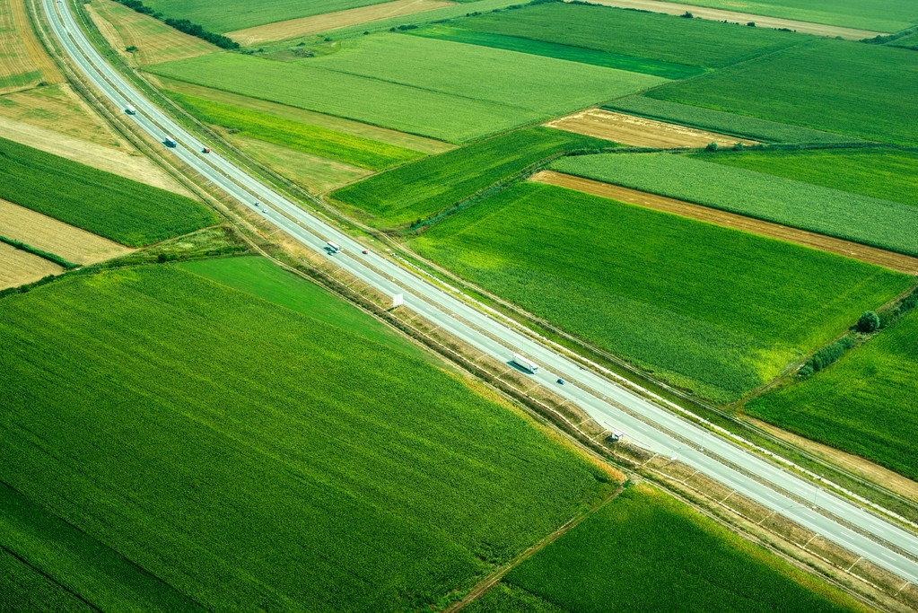 顶视图、 道路和汽车领域图片