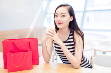 在商場(chǎng)里休息圖片