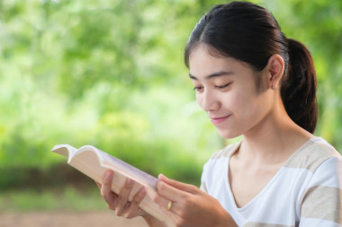 亞洲青少年讀書