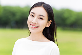 夏女肖像.照片