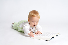 智能婴儿阅读图片