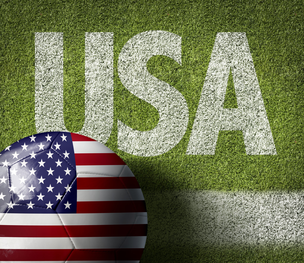 绿色的足球场 绿色的足球场