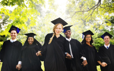 学生庆祝毕业概念