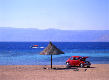 復古紅色大眾照片