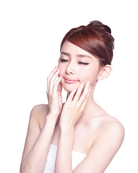 美丽的皮肤护理的女人的脸