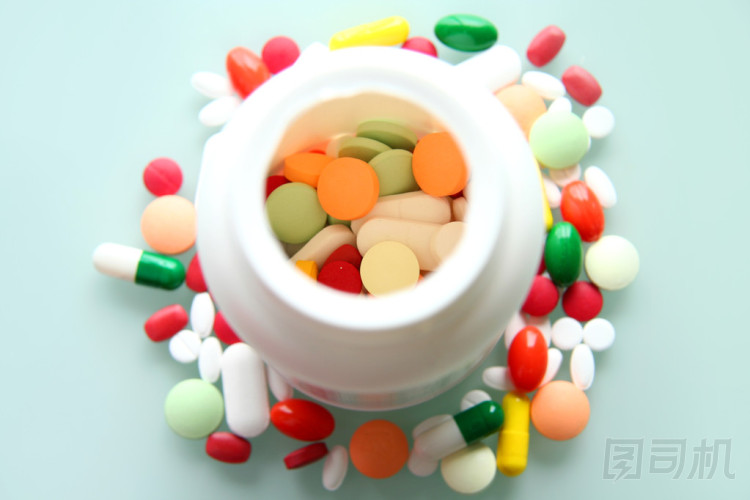 丸和塑料瓶圖片