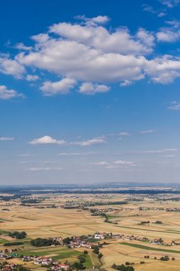 藍藍的天空鳥瞰圖圖片