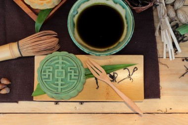 中秋月餅和茶-中國甜點(diǎn)好吃