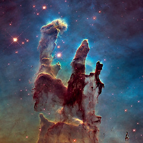创世之柱。在巨蛇座的鹰状星云