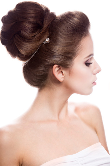 女孩與亮妝美容時(shí)尚模型