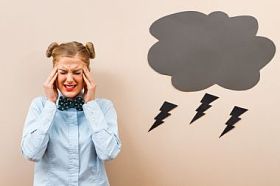 年轻强调女孩照片