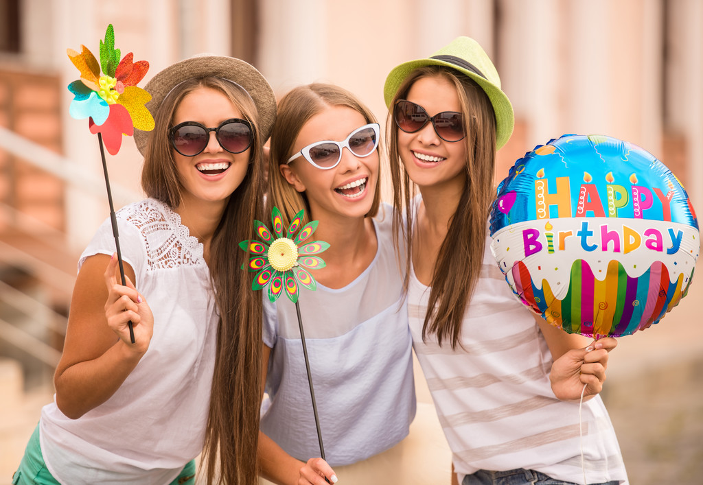 快乐女孩 快乐女孩